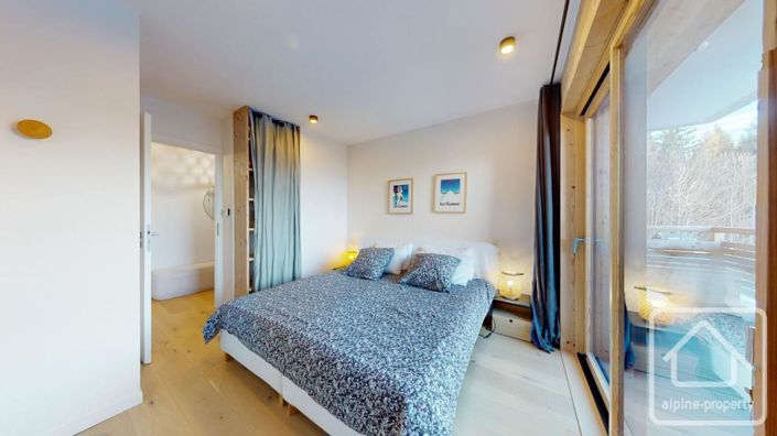 Image No.10-3 Bed Apartment for sale