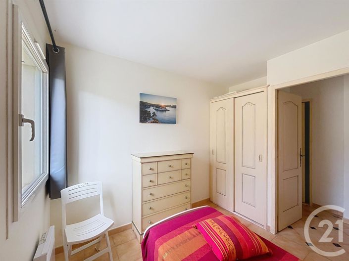 Image No.11-3 Bed Apartment for sale