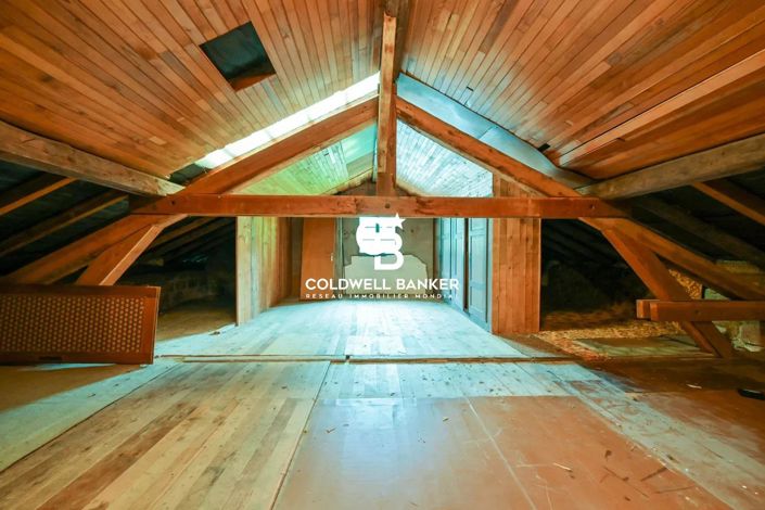 Image No.20-8 Bed House for sale