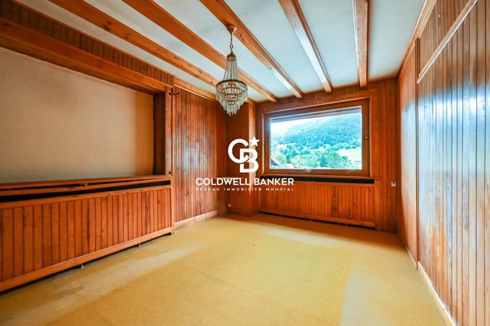 Image No.21-8 Bed House for sale