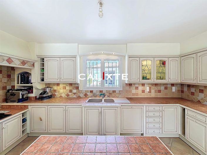 Image No.13-4 Bed House for sale