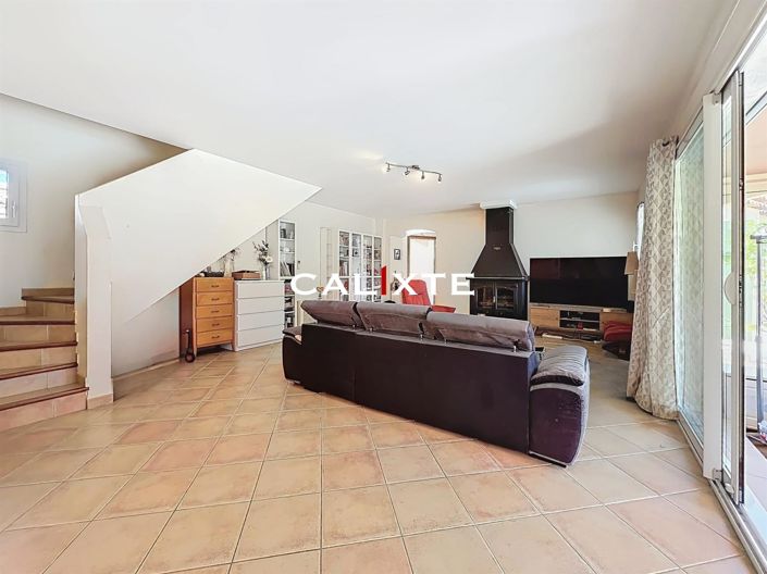 Image No.14-4 Bed House for sale