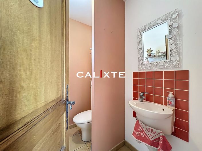 Image No.20-4 Bed House for sale