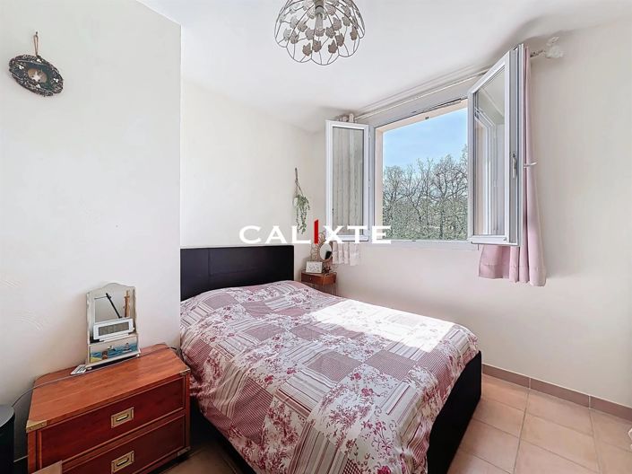 Image No.21-4 Bed House for sale