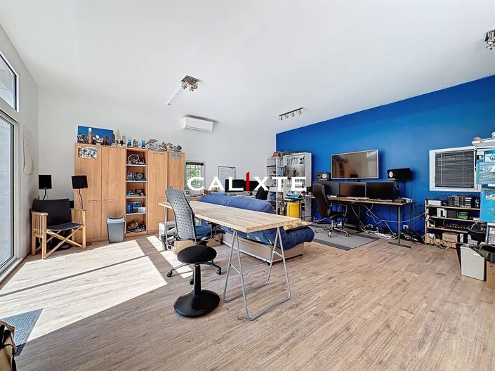 Image No.24-4 Bed House for sale