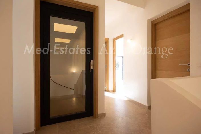 Image No.16-4 Bed House for sale