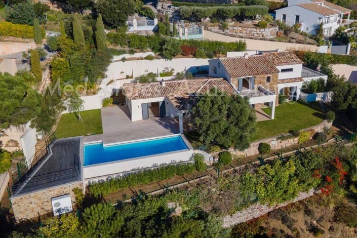 Image No.17-4 Bed House for sale