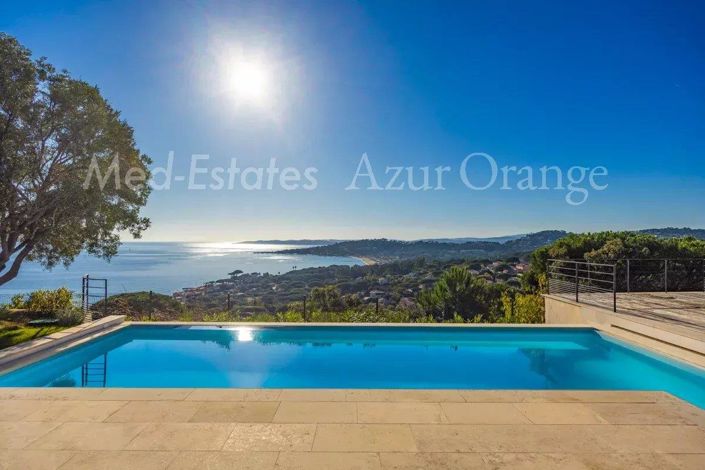 Image No.3-4 Bed House for sale