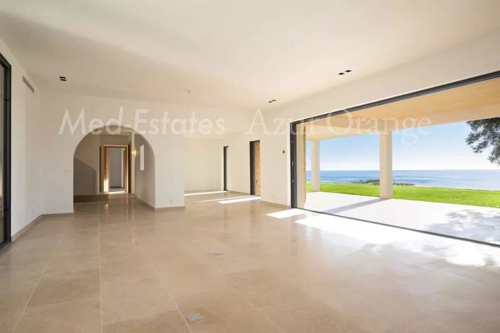 Image No.6-4 Bed House for sale