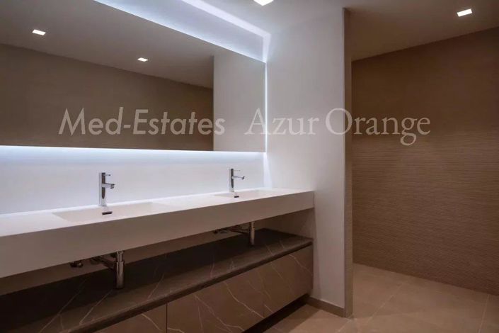 Image No.9-4 Bed House for sale