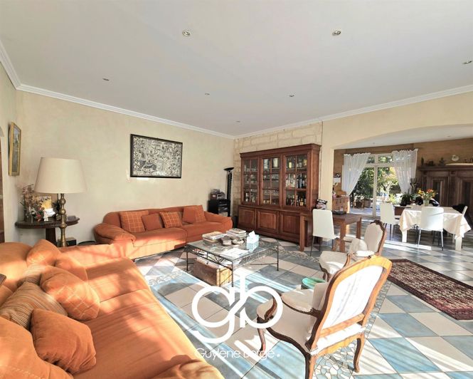 Image No.2-6 Bed House for sale