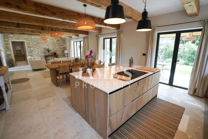 Image No.7-4 Bed House for sale