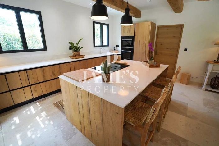 Image No.7-4 Bed House for sale