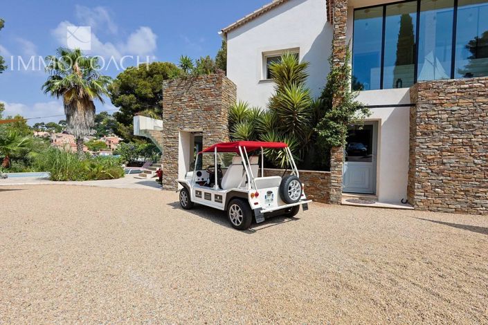 Image No.11-7 Bed House for sale