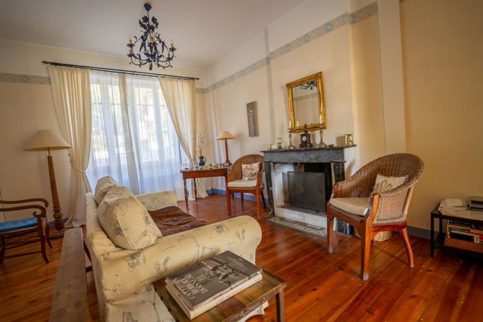 Image No.10-5 Bed House for sale