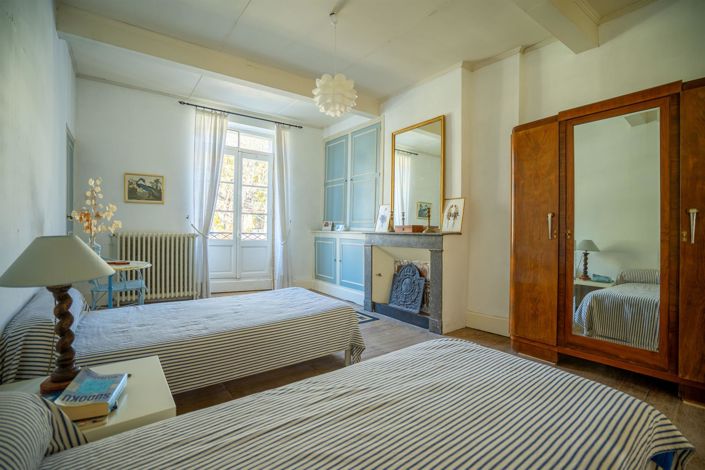 Image No.16-5 Bed House for sale