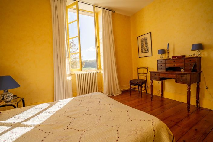 Image No.18-5 Bed House for sale