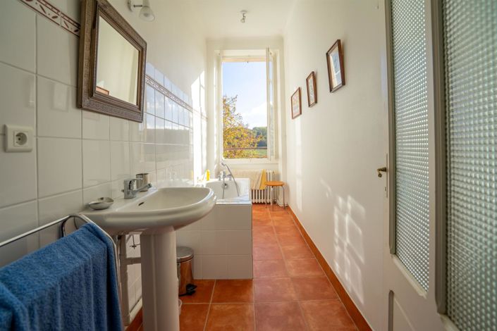 Image No.19-5 Bed House for sale