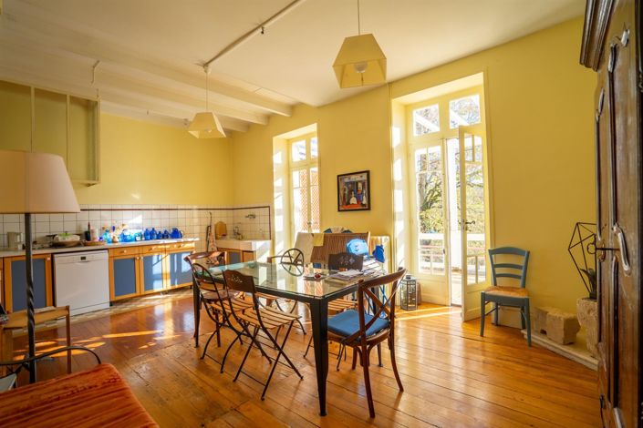 Image No.7-5 Bed House for sale