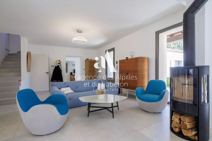 Image No.9-4 Bed House for sale