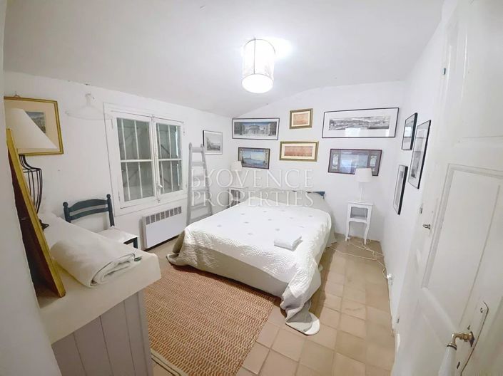 Image No.8-9 Bed House for sale