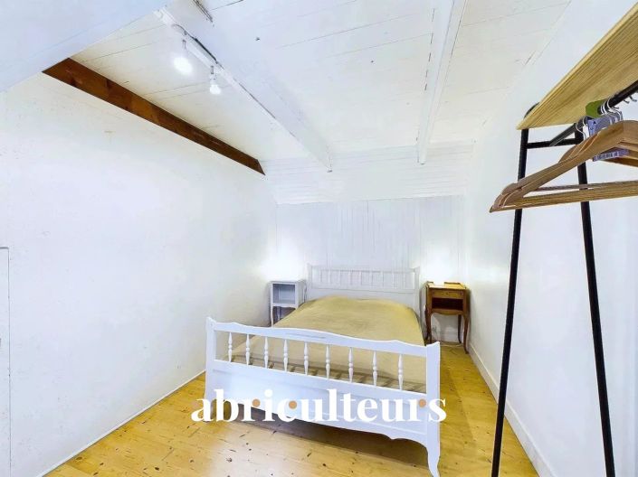 Image No.12-5 Bed House for sale