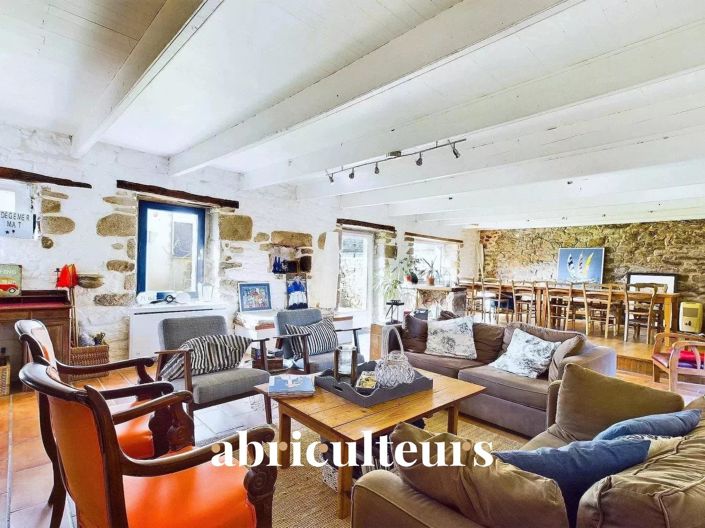 Image No.2-5 Bed House for sale