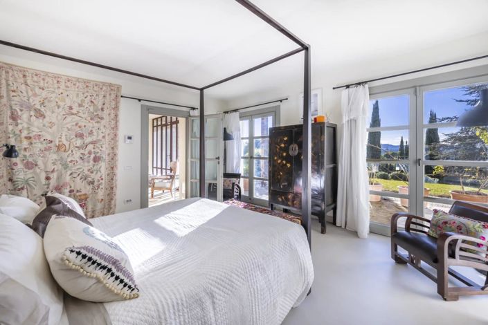 Image No.16-4 Bed House for sale