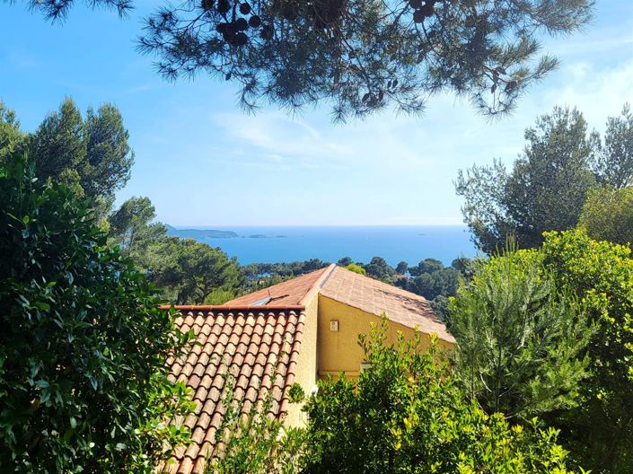 Image No.7-5 Bed House for sale