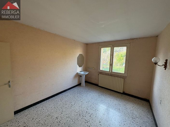 Image No.17-3 Bed House for sale