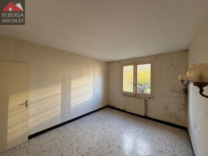 Image No.18-3 Bed House for sale