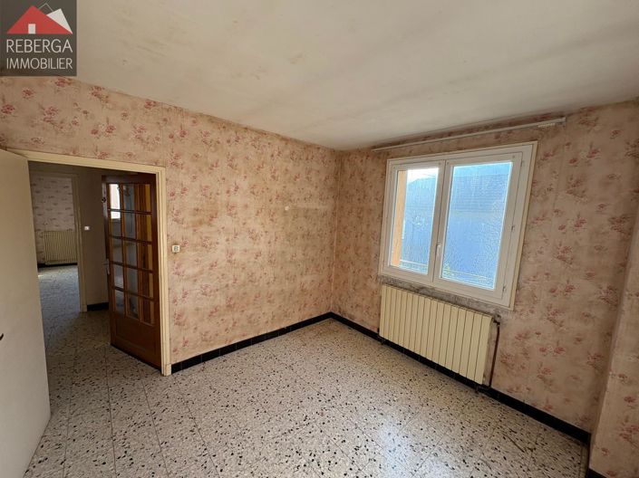 Image No.19-3 Bed House for sale