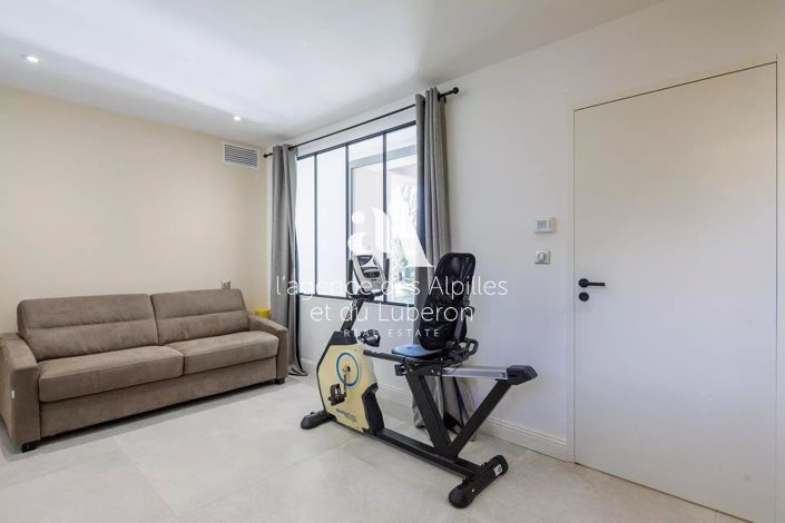 Image No.11-4 Bed House for sale