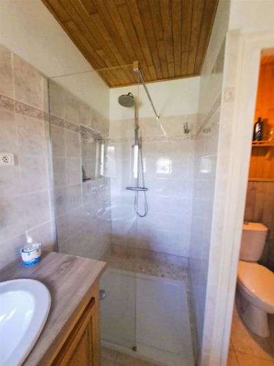 Image No.10-5 Bed House for sale