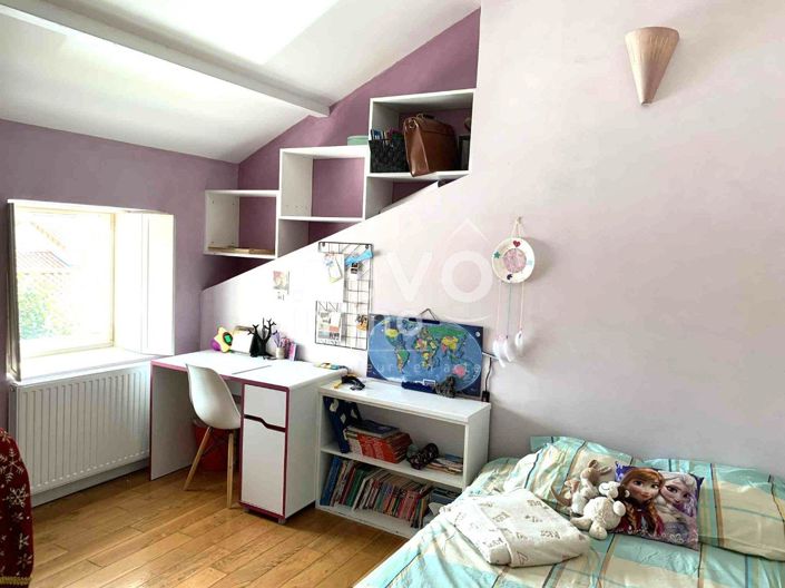 Image No.16-4 Bed House for sale