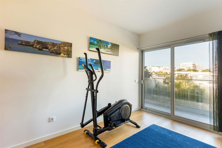 Image No.23-3 Bed Apartment for sale