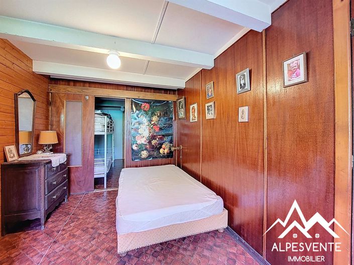 Image No.10-4 Bed House for sale