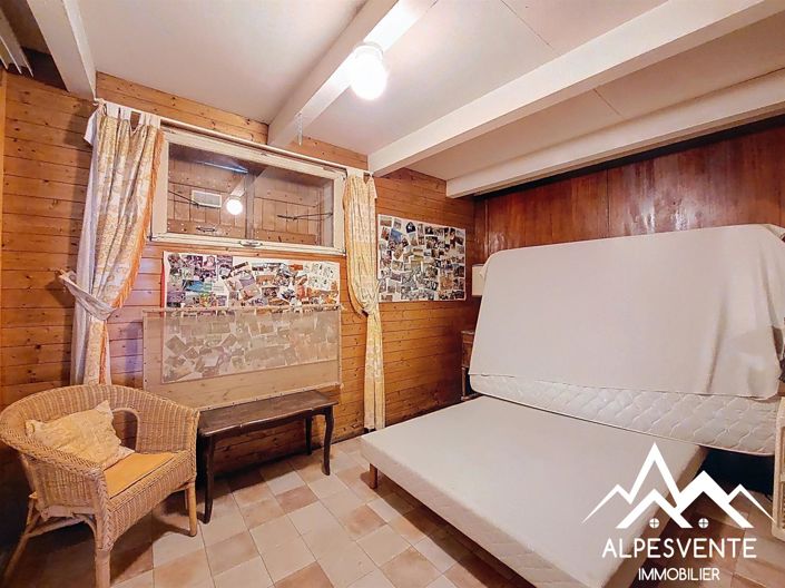 Image No.12-4 Bed House for sale