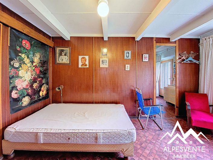 Image No.9-4 Bed House for sale