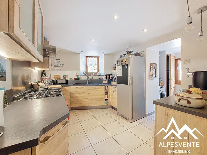 Image No.2-3 Bed House for sale