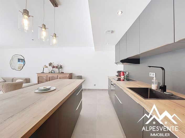 Image No.9-3 Bed House for sale