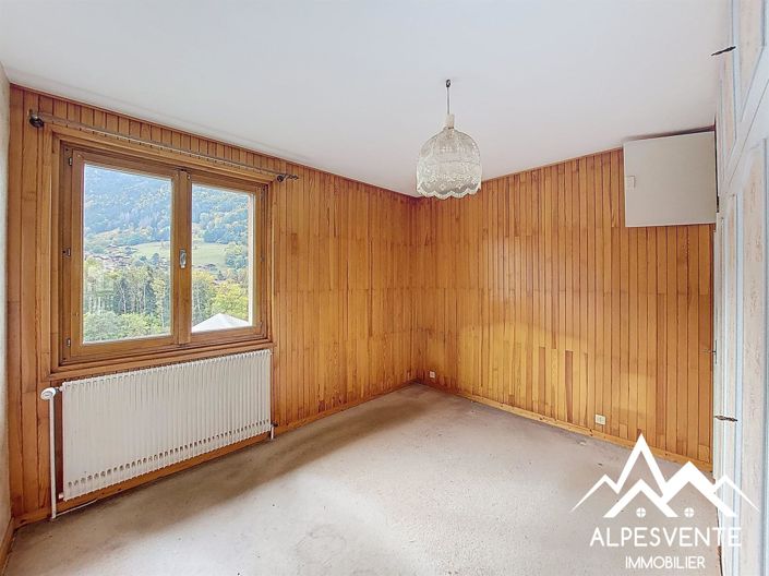 Image No.24-7 Bed House for sale