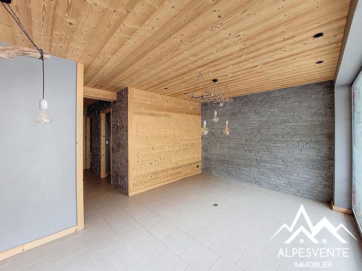 Image No.5-7 Bed House for sale