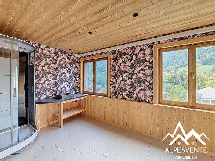 Image No.8-7 Bed House for sale