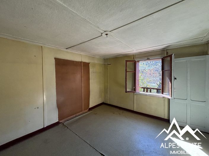 Image No.9-3 Bed House for sale