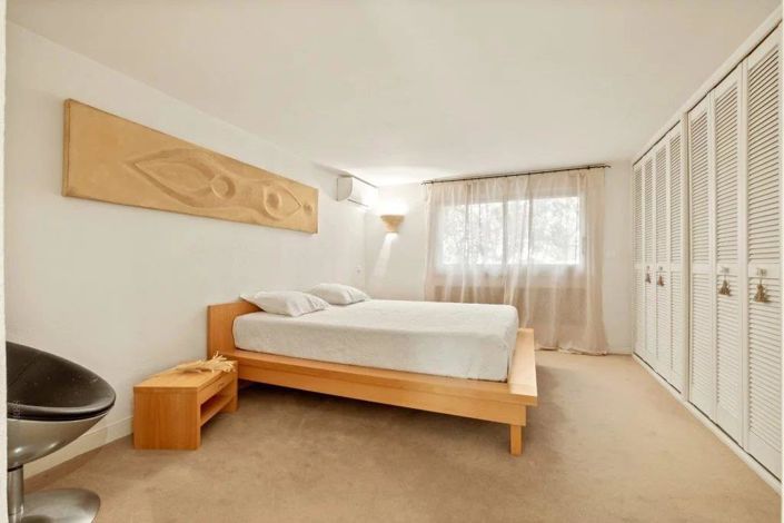 Image No.8-Apartment for sale