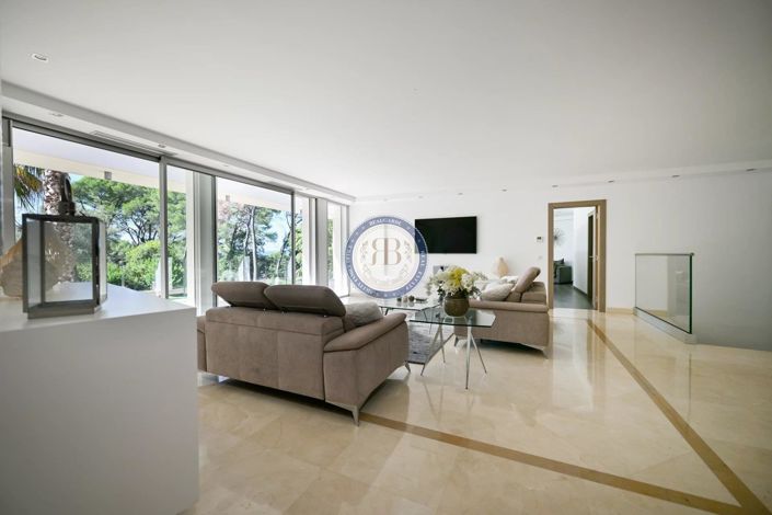 Image No.10-House for sale