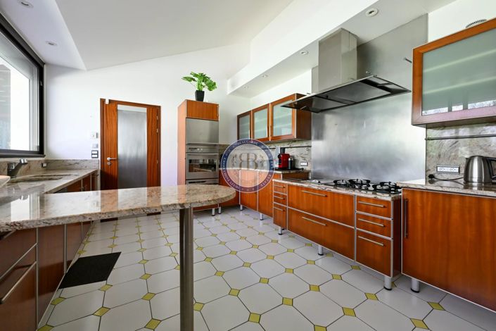 Image No.15-House for sale