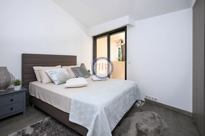 Image No.24-House for sale