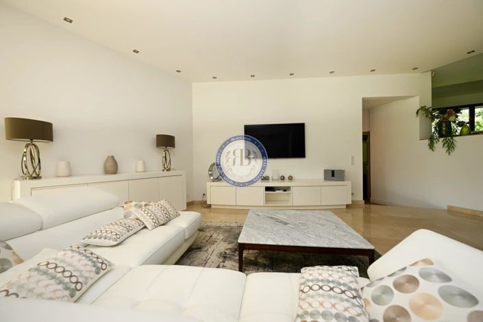 Image No.31-House for sale